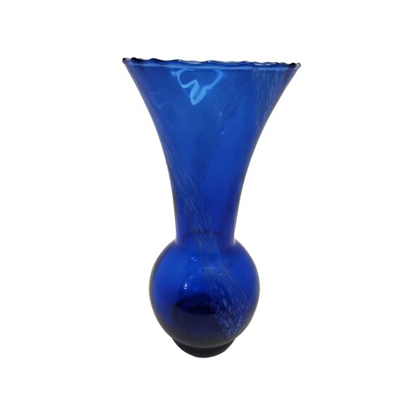Vintage Cobalt Blue and white swirl hand blown art glass vase. - Picture 6 of 8